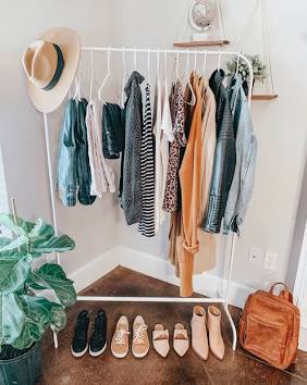Minimalist wardrobe focused on quality, versatile essentials.. Source: Mirror and Thread